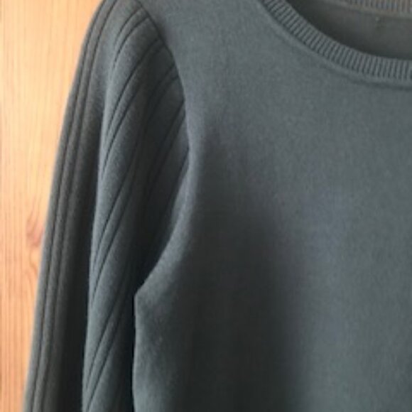 Knitted Top, size M/L , dark green, very Good condition. - Picture 2 of 5